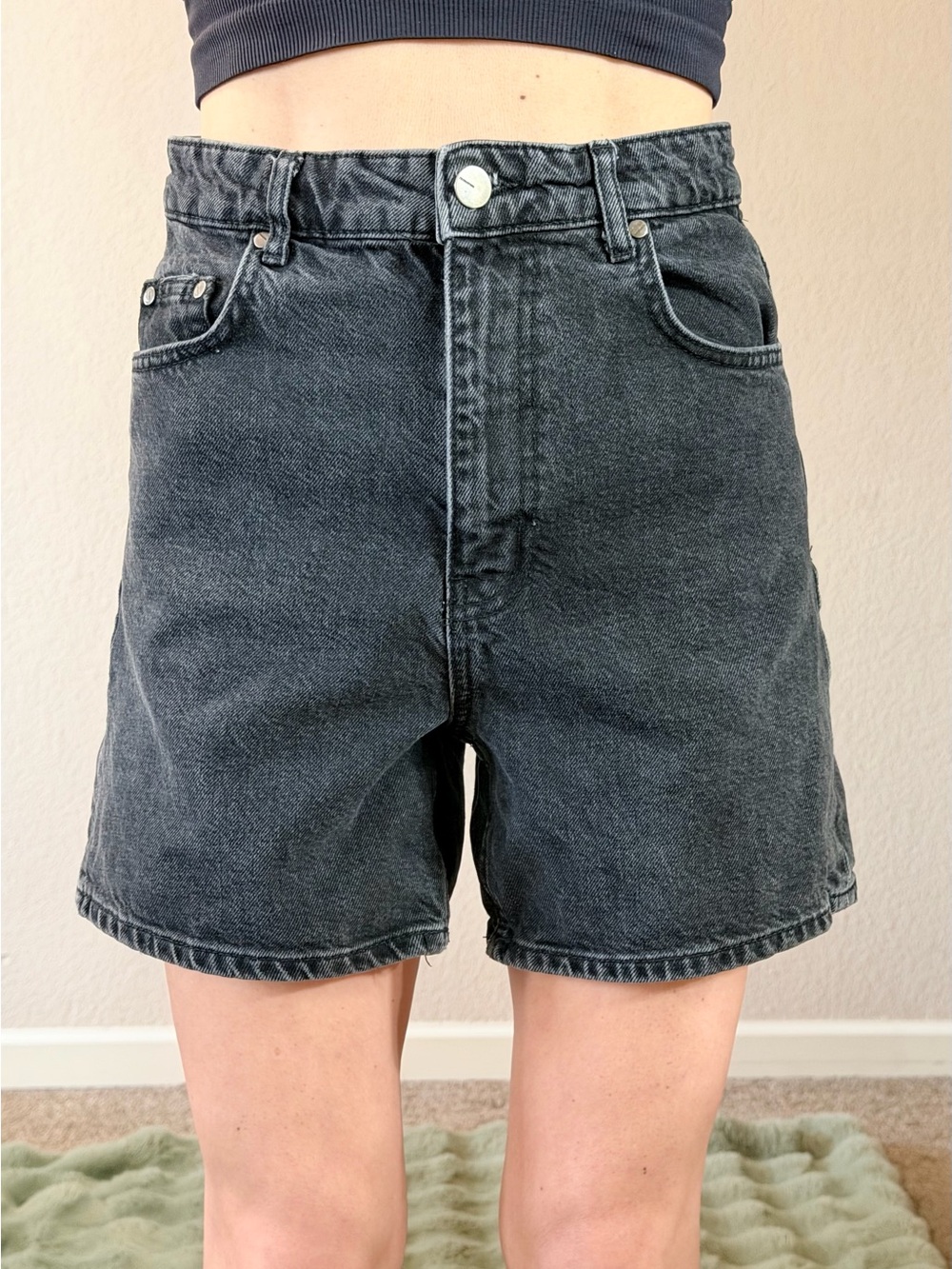 Zara High-Waist Black Denim Shorts - Mom fit